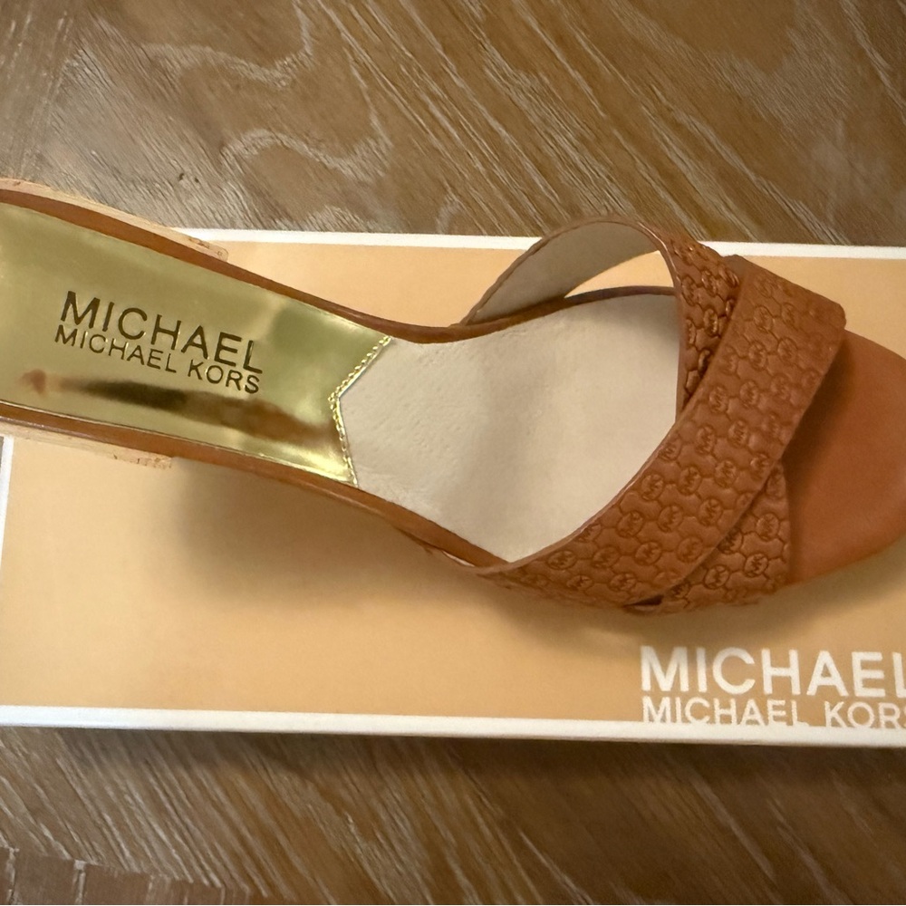 Michael Kors Tan Mules Versatile Slip-On Style